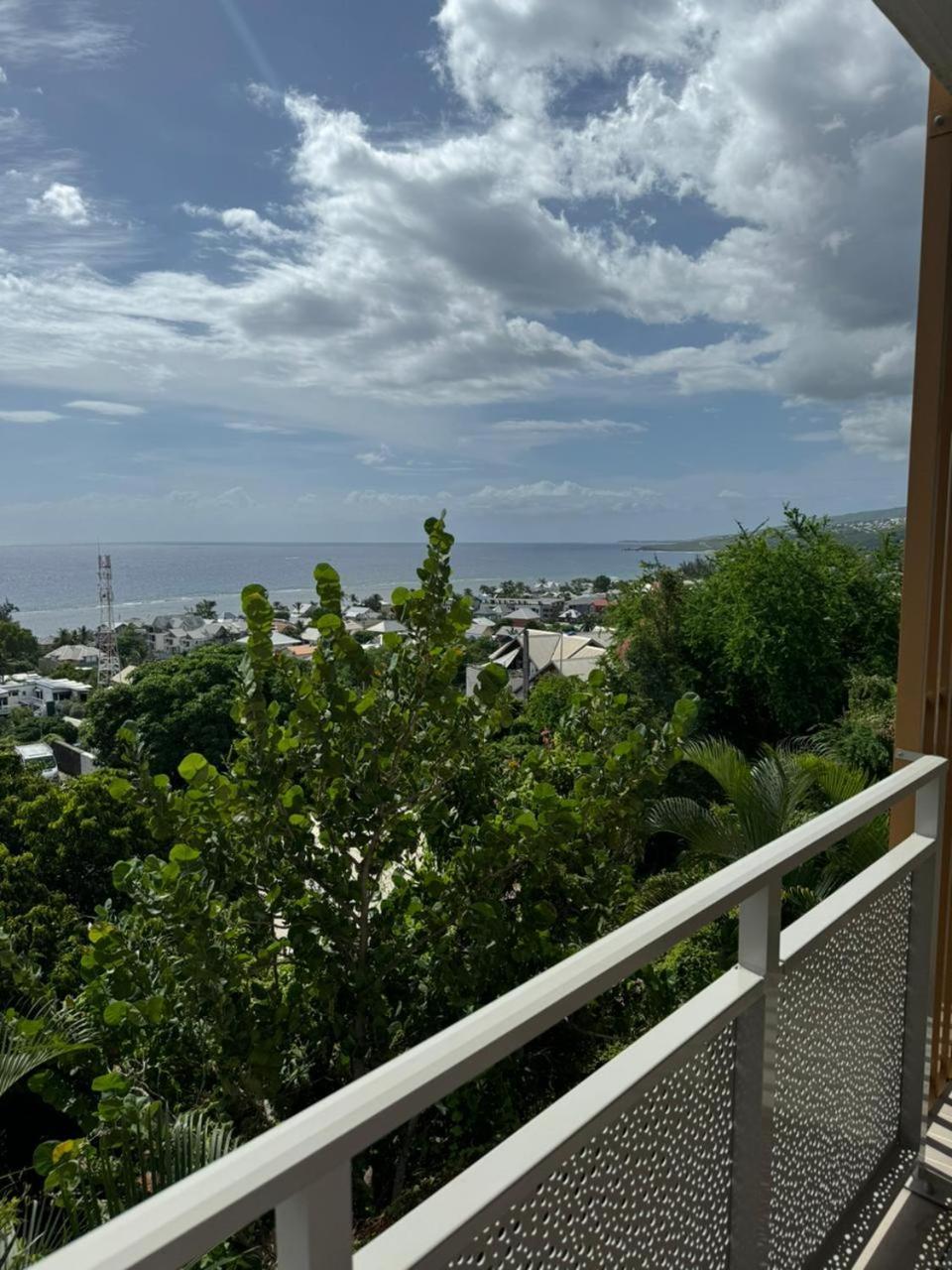 Appart Lumineux Vue Mer Leu Emra Saint-Leu Extérieur photo
